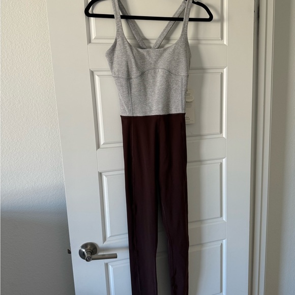 VUORI COLORBLOCK CORSET JUMPSUIT Gray & Mohogany Knit Size: XS NWT $128 MSRP - Picture 3 of 5